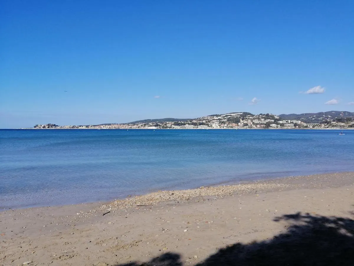 Sanary Les Gorguettes, Studio Avec Terrasse Vue Mer, A 10 Min A Pieds De La Plage Apartment Sanary-sur-Mer