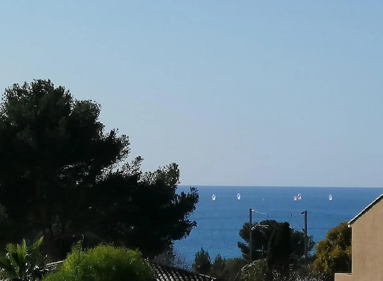 Sanary Les Gorguettes, Studio Avec Terrasse Vue Mer, A 10 Min A Pieds De La Plage
