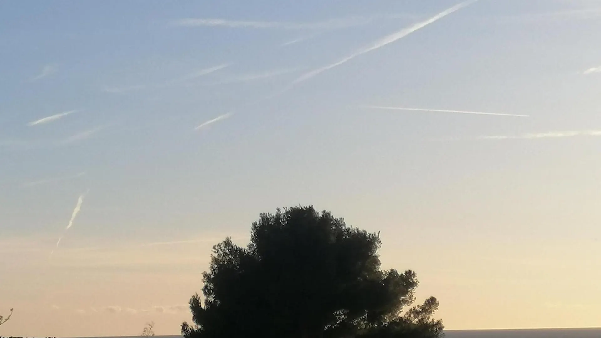 Sanary Les Gorguettes, Studio Avec Terrasse Vue Mer, A 10 Min A Pieds De La Plage France