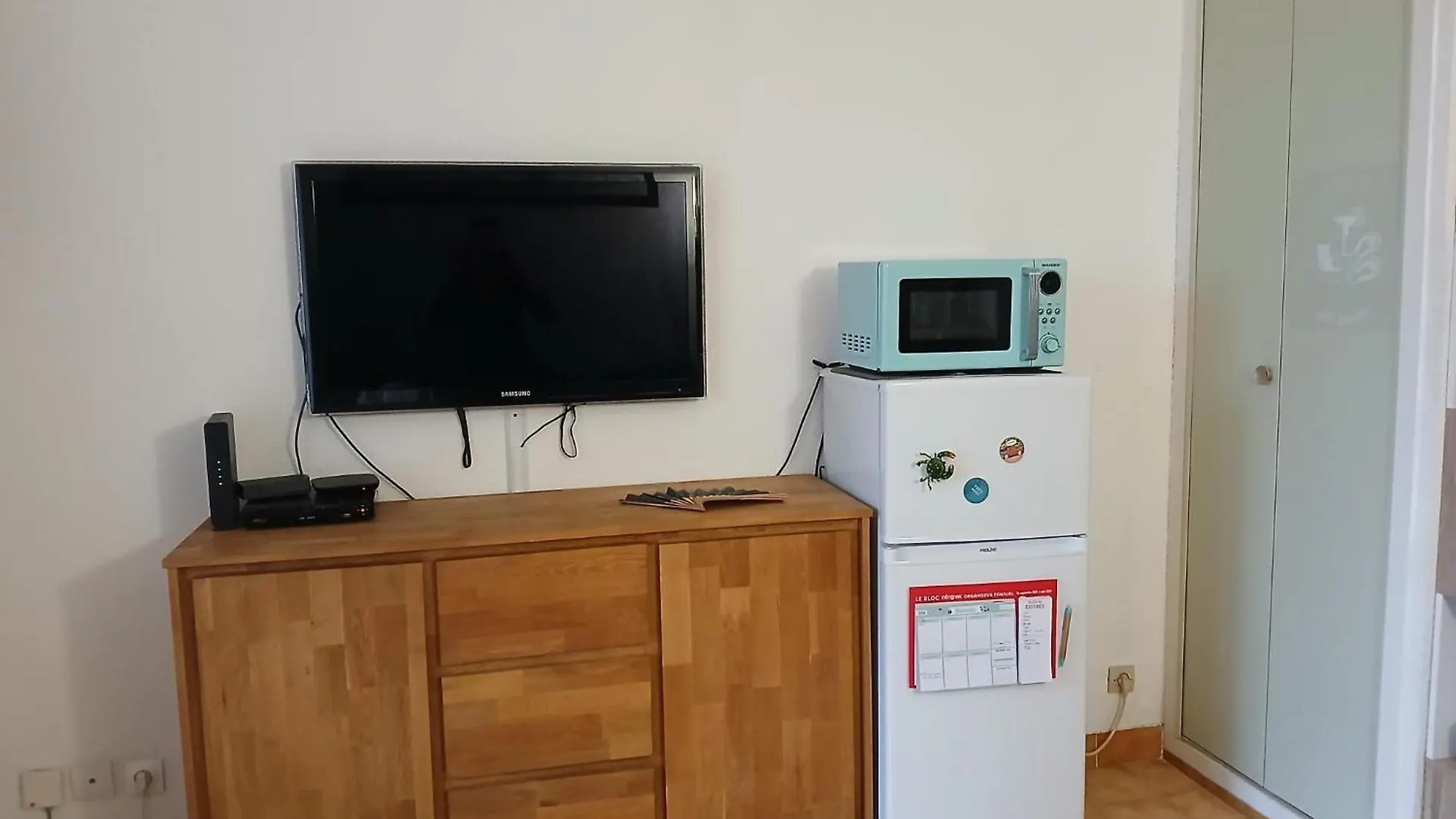 Apartment Sanary Les Gorguettes, Studio Avec Terrasse Vue Mer, A 10 Min A Pieds De La Plage