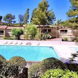 Appartement Studio Acces Plage Par Tunnel Prive, Sanary-sur-Mer